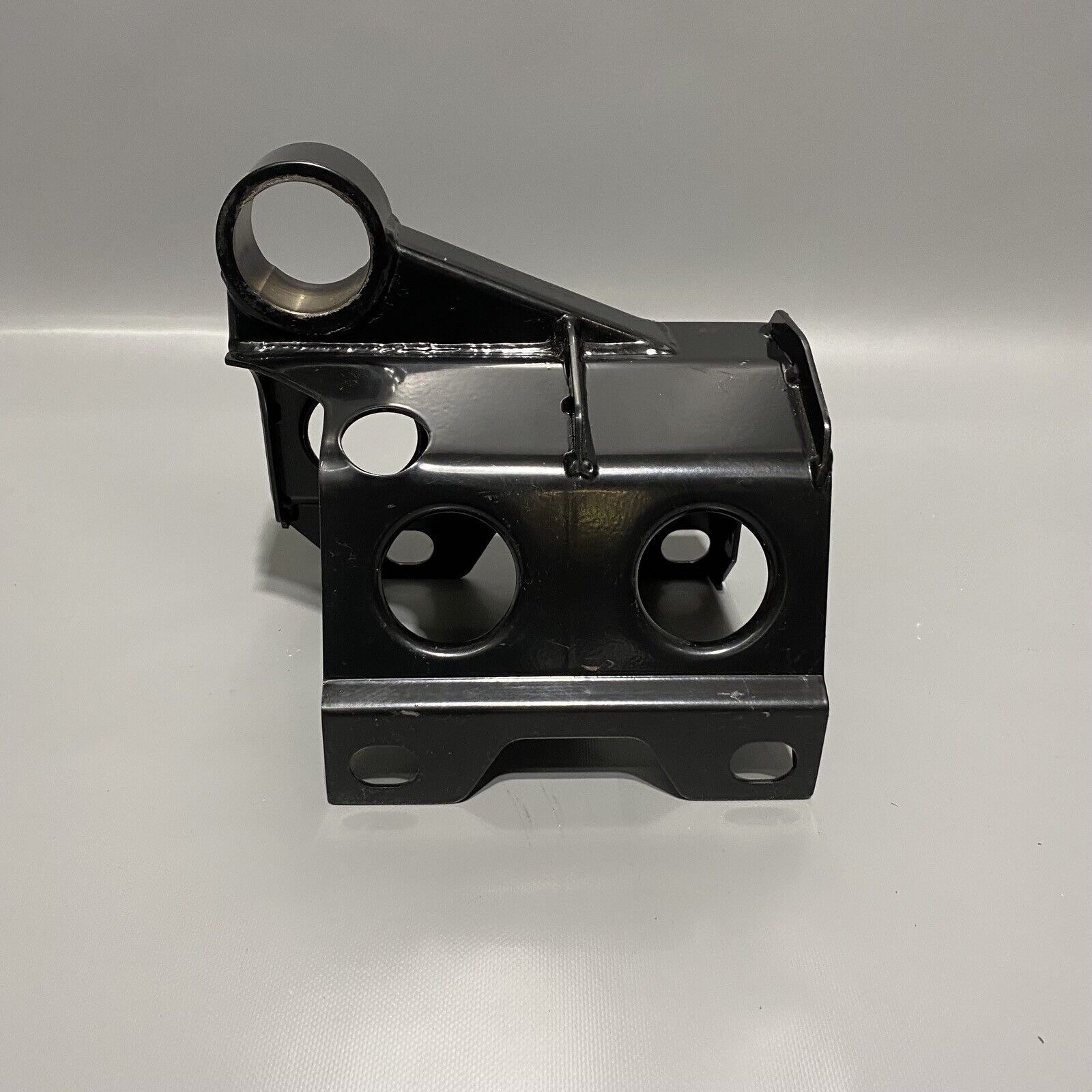 LAMBORGHINI MURCIELAGO TRANSMISSION AND ACTUATOR MOUNT BRACKET 410399113