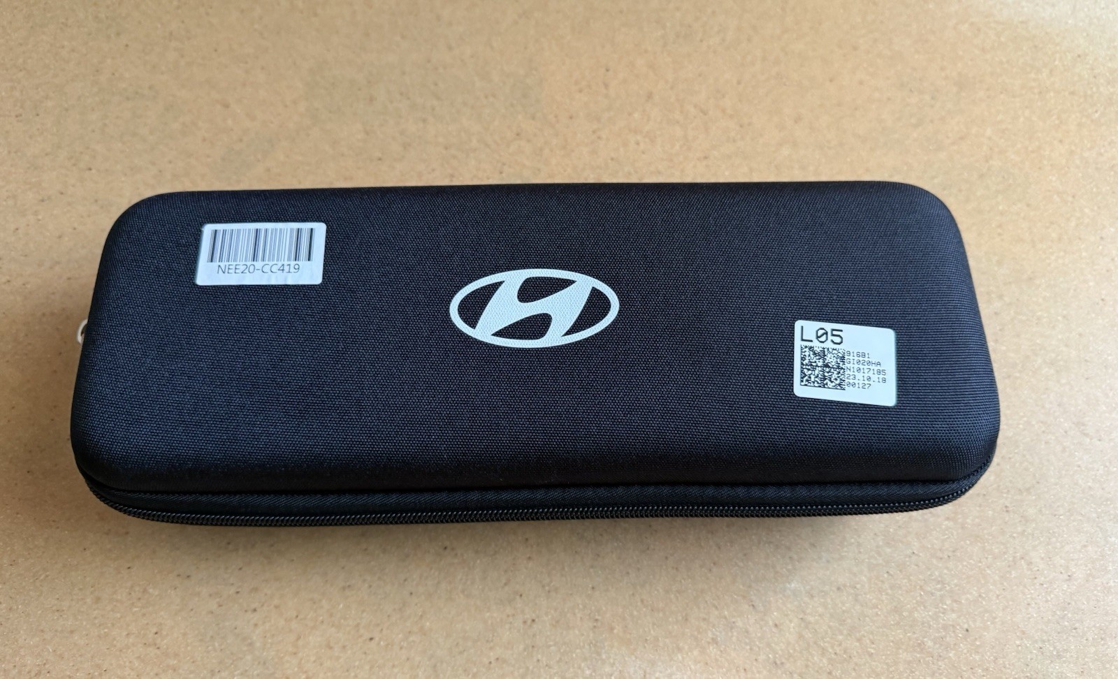 OEM Hyundai V2L Vehicle to Load Adapter & Case | IONIQ 5 IONIQ 6 | 916B1-GI020 OEM Hyundai V2L Vehicle to Load Adapter & Case | IONIQ 5 IONIQ 6 | 916B1-GI020