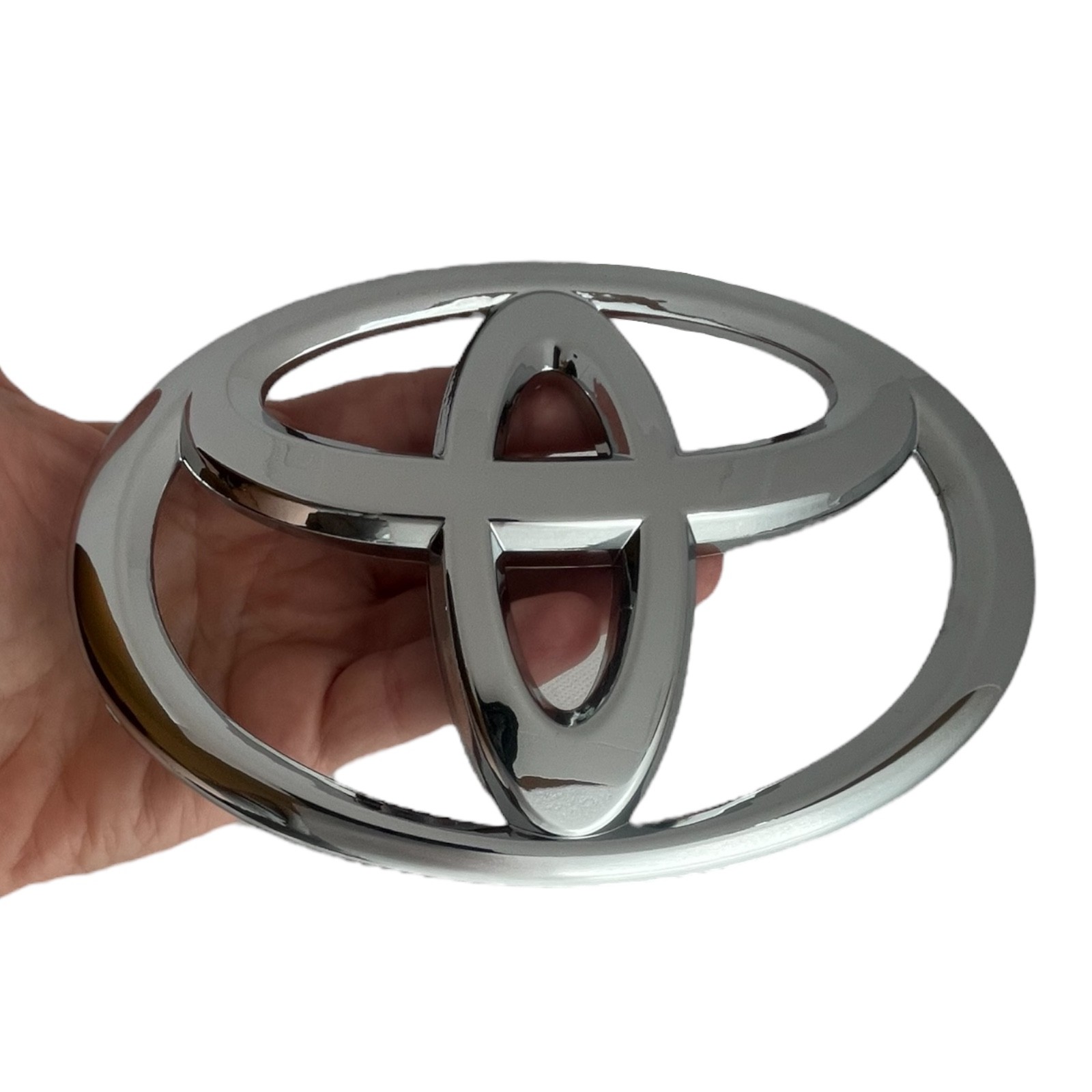Toyota Grille Emblem Chrome Logo for 03-06 Tundra 05-07 Sequoia Front Badge