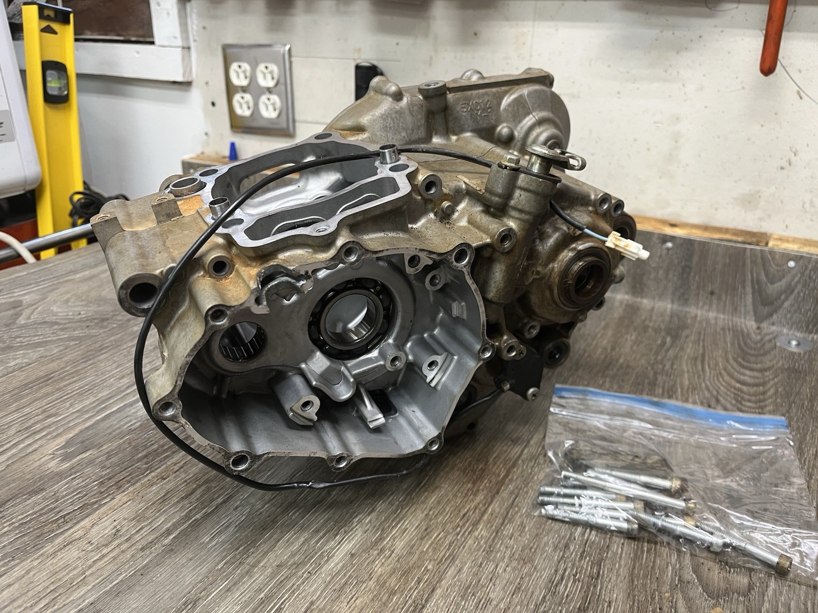 2007-2009 Yamaha YZ250F OEM Crankcase Assembly USED Left Right Case Matched Set 2007-2009 Yamaha YZ250F OEM Crankcase Assembly USED Left Right Case Matched Set
