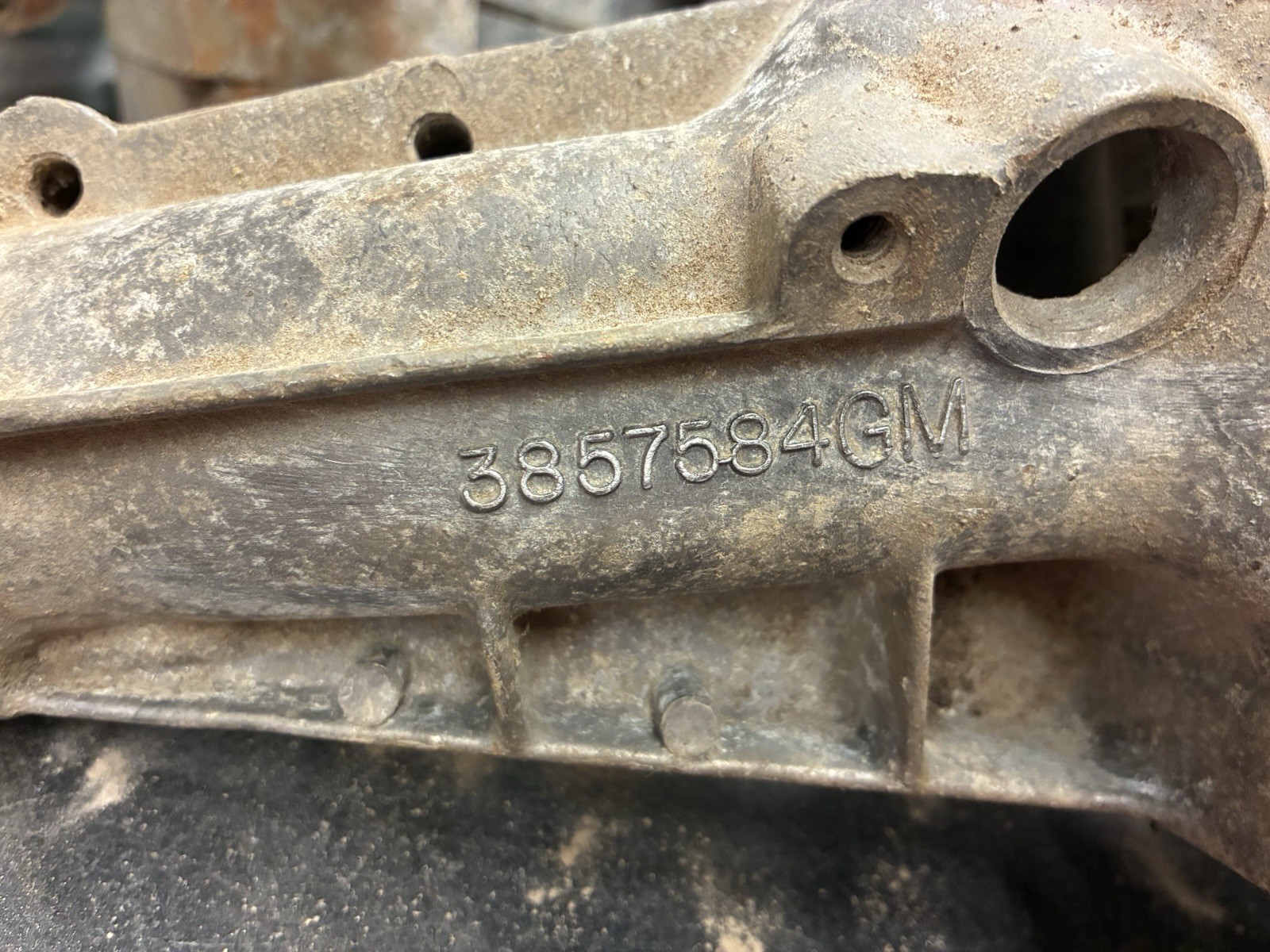 1965 - 1970 Muncie 4 sp Aluminum Transmission tail housing 3857584 M20 M21 M22