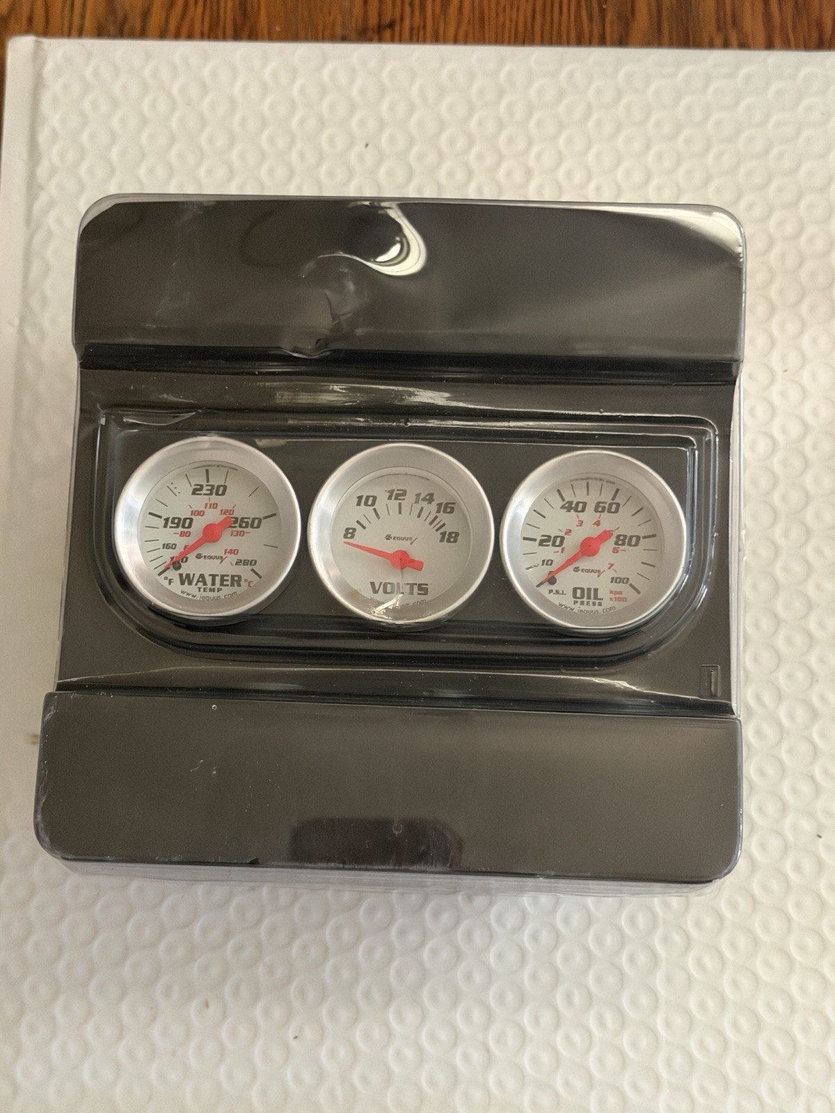 Equus Gauge Set 8100; 8000 Series Water Temp, Volt, Oil Pressure White 1-1/2 in. Equus Gauge Set 8100; 8000 Series Water Temp, Volt, Oil Pressure White 1-1/2 in.