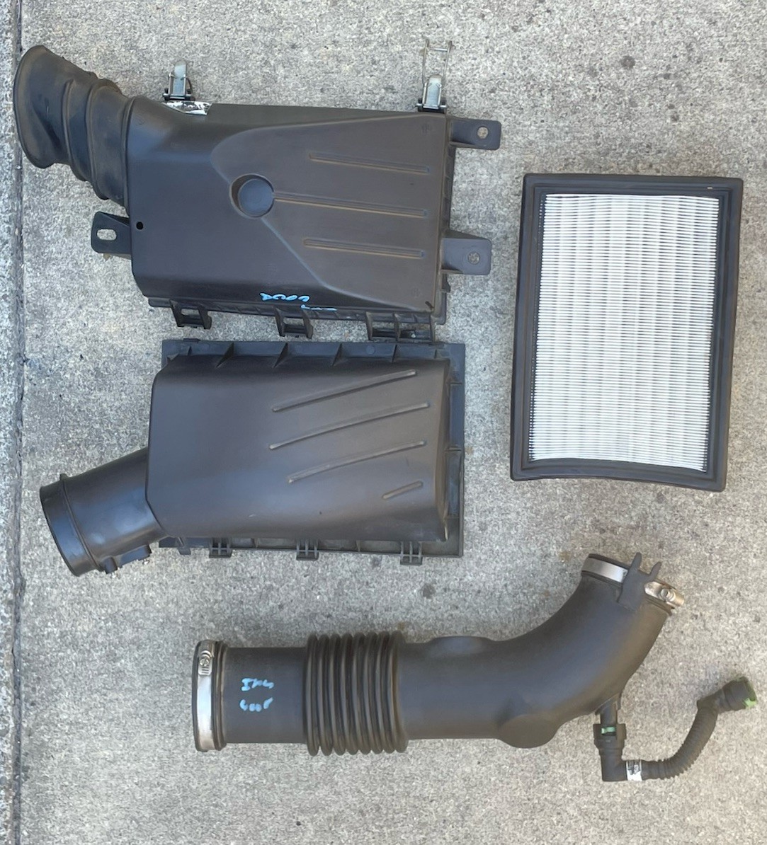 2005-2011 Ford Crown Victoria P71 Police Interceptor Air Intake Box Assembly OEM