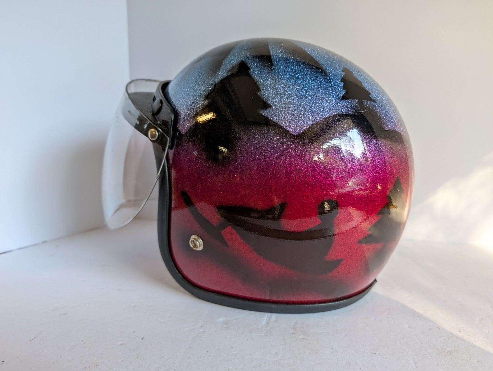 Vintage KRW Snow Mobile Motorcycle Helmet Helmet Metallic Flake Scene