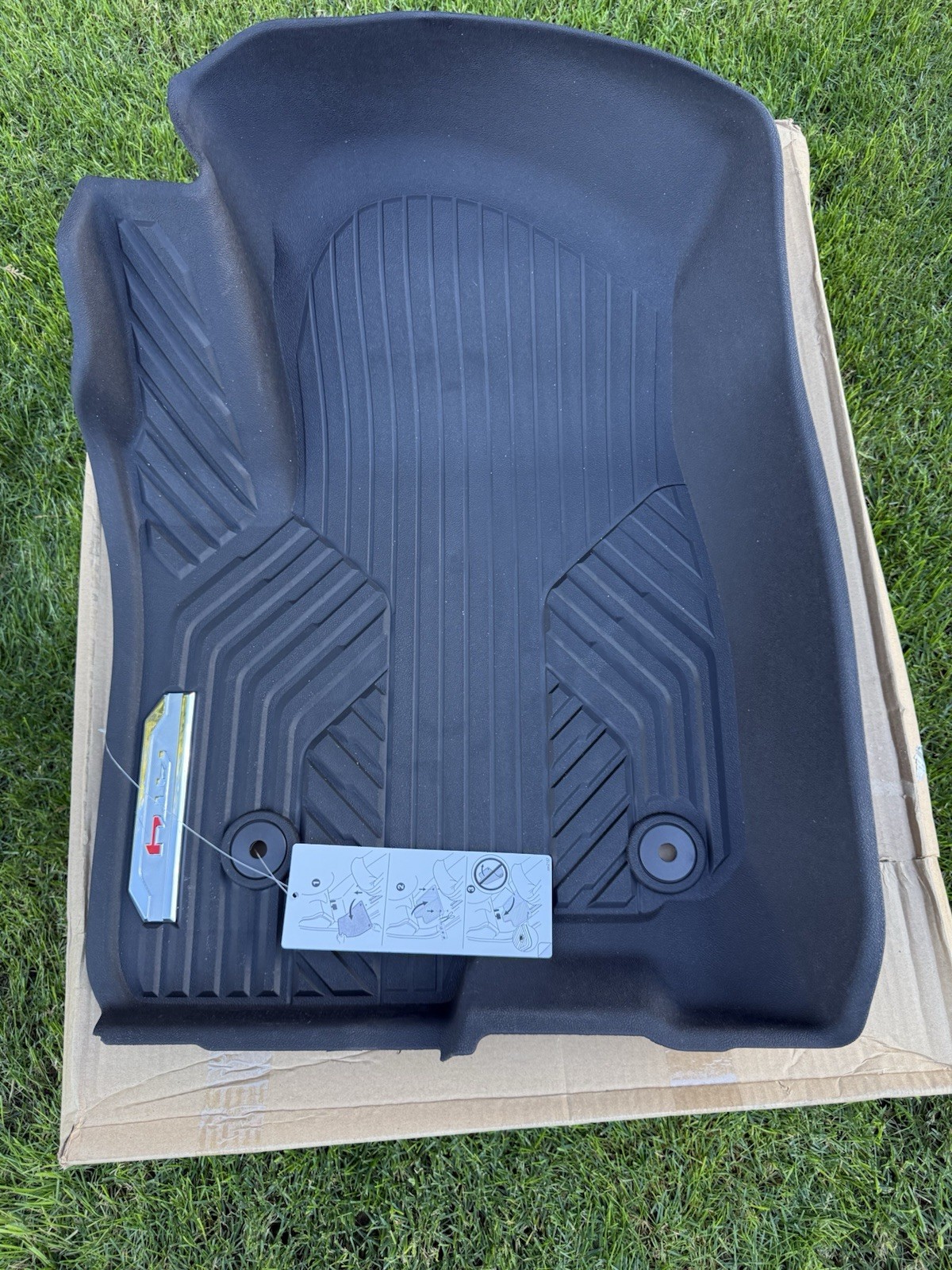 New full set of GMC Sierra AT4 all-weather floor mats / liners. New full set of GMC Sierra AT4 all-weather floor mats / liners.