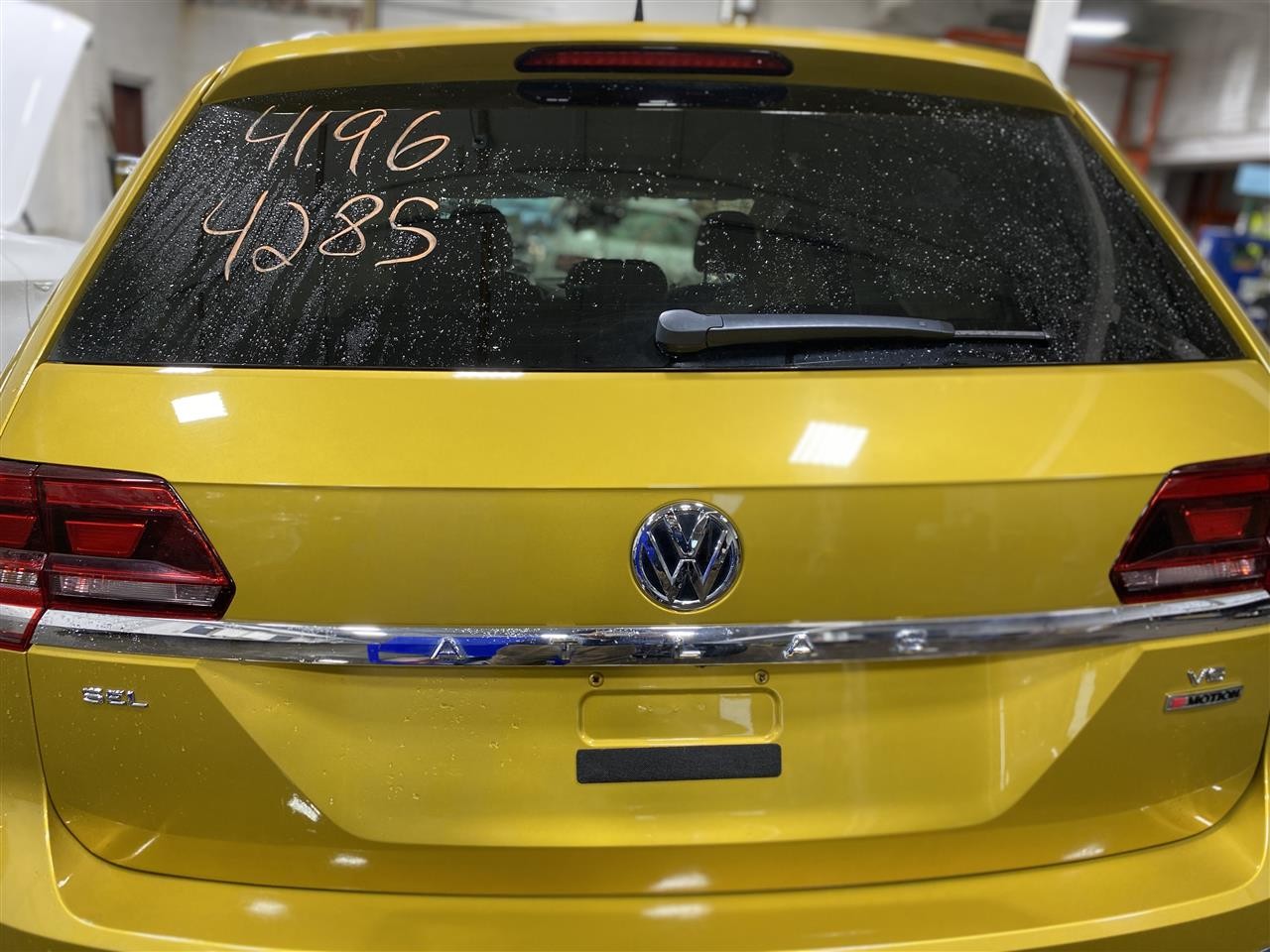 TRUNK LID Volkswagen Atlas 2018 18 2019 19 2020 20 Gold 1397826