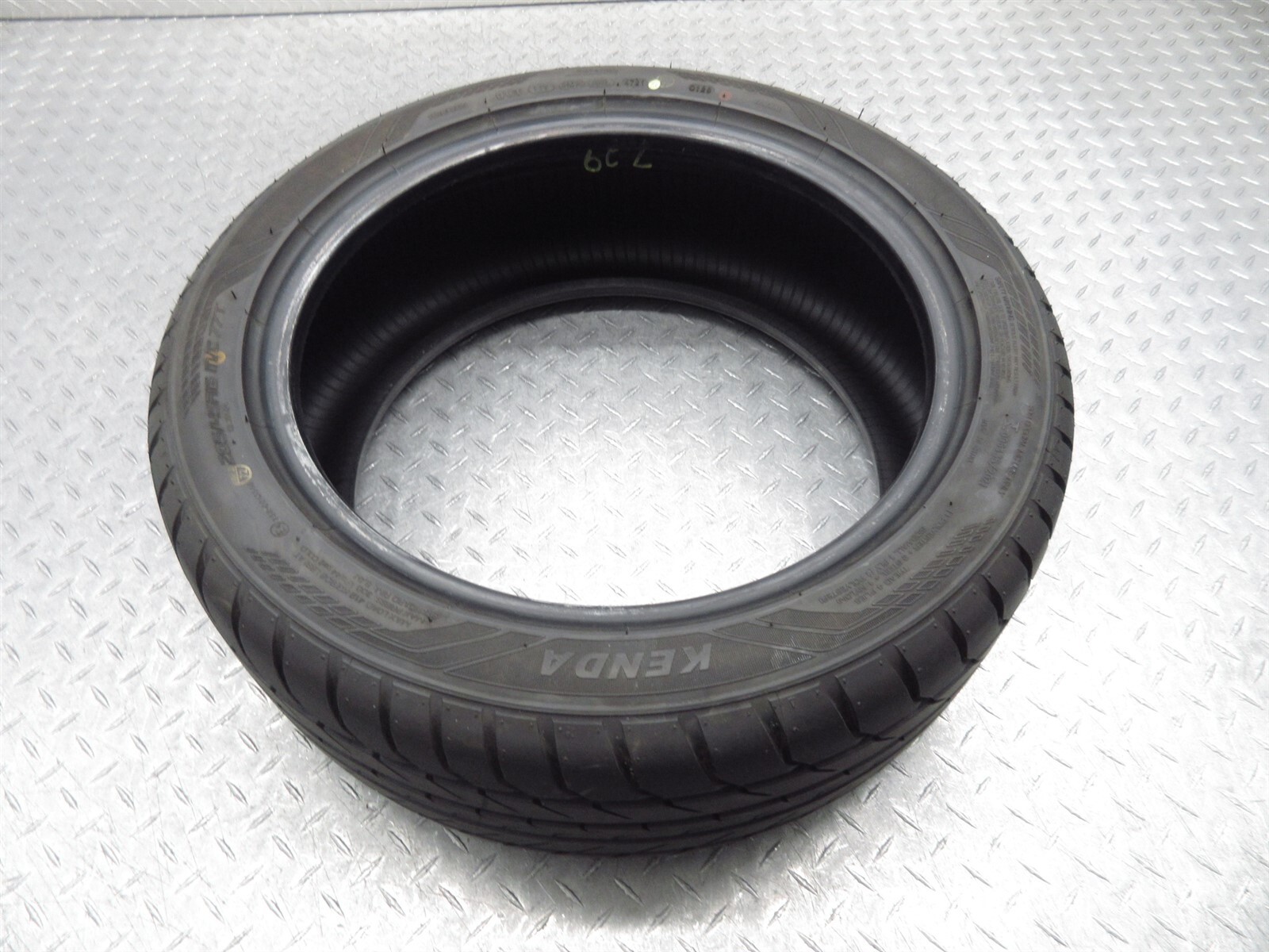 Kenda KR391-D1 Tire 205/45 205/45R16 16\