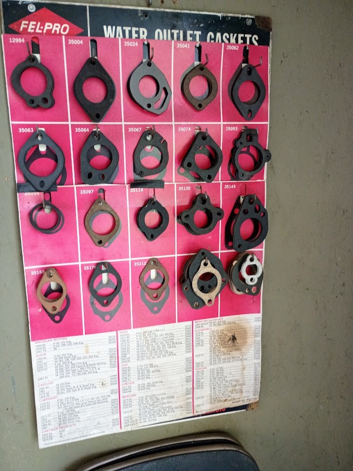 Vintage LOT Water Outlet Gaskets well over 100 gaskets
