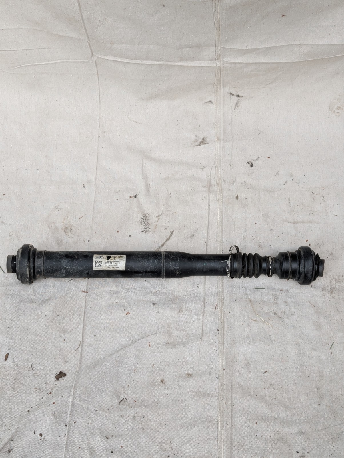 2011-2017 Volkswagen Touareg 3.0L 3.6L Front Drive Shaft OEM 2011-2017 Volkswagen Touareg 3.0L 3.6L Front Drive Shaft OEM