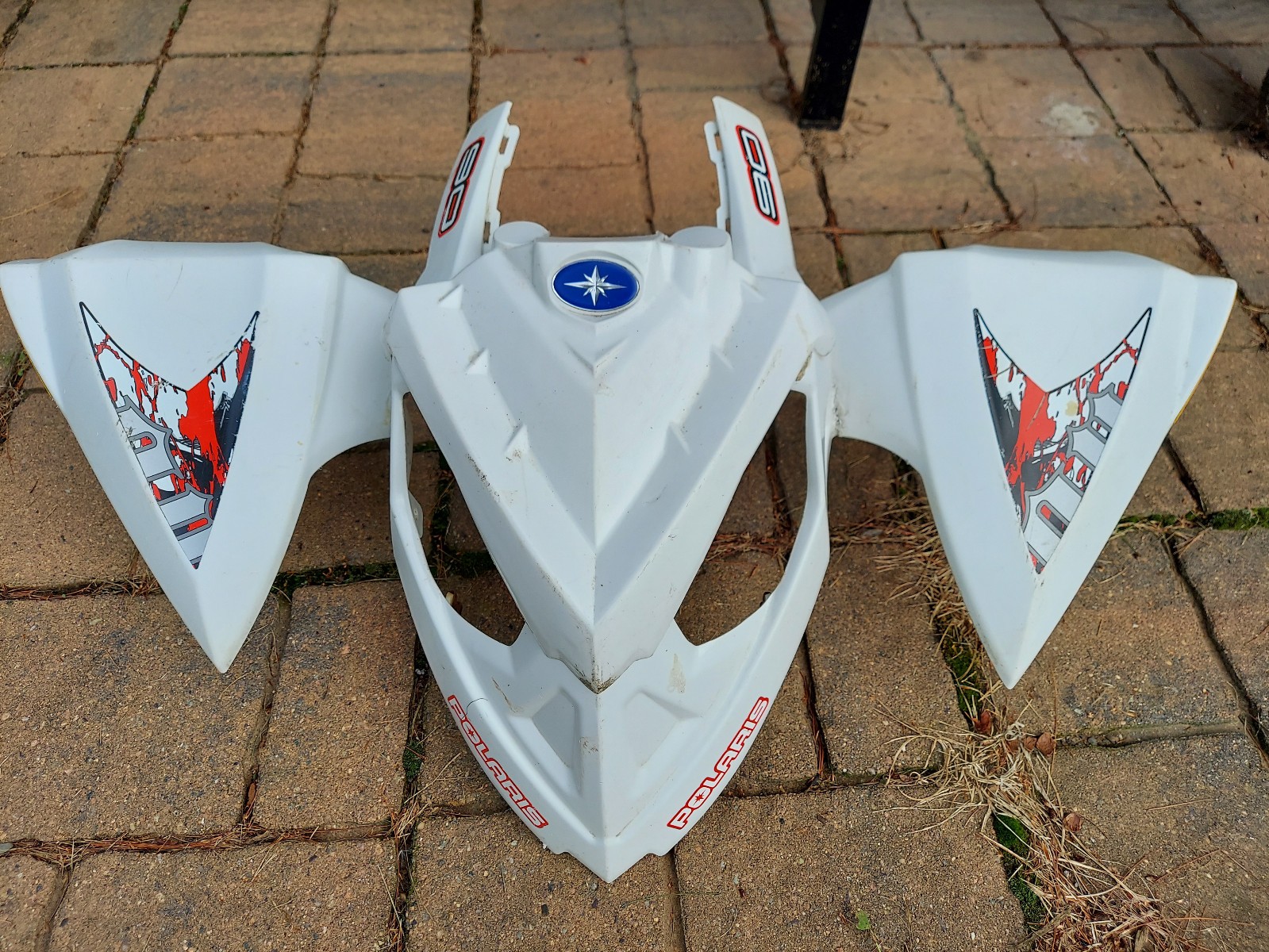 USED OEM 2007 - 2014 POLARIS OUTLAW 90 FRONT CAB FENDER WHITE 0454219-133 USED OEM 2007 - 2014 POLARIS OUTLAW 90 FRONT CAB FENDER WHITE 0454219-133