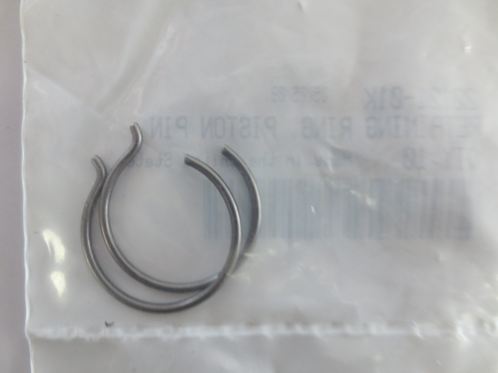 NEW Genuine Harley Davidson OEM Piston Pin Retaining Ring (2) 22121-01K NEW Genuine Harley Davidson OEM Piston Pin Retaining Ring (2) 22121-01K