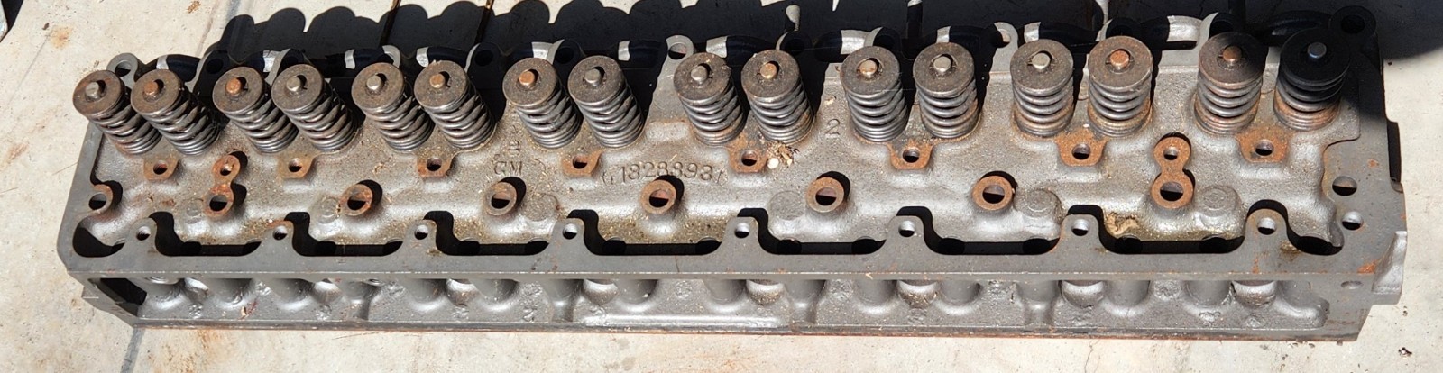 GM Vintage Engine Cylinder Head For Buick 8 1328393 IN GOOD RESTORED CONDITION. GM Vintage Engine Cylinder Head For Buick 8 1328393 IN GOOD RESTORED CONDITION.