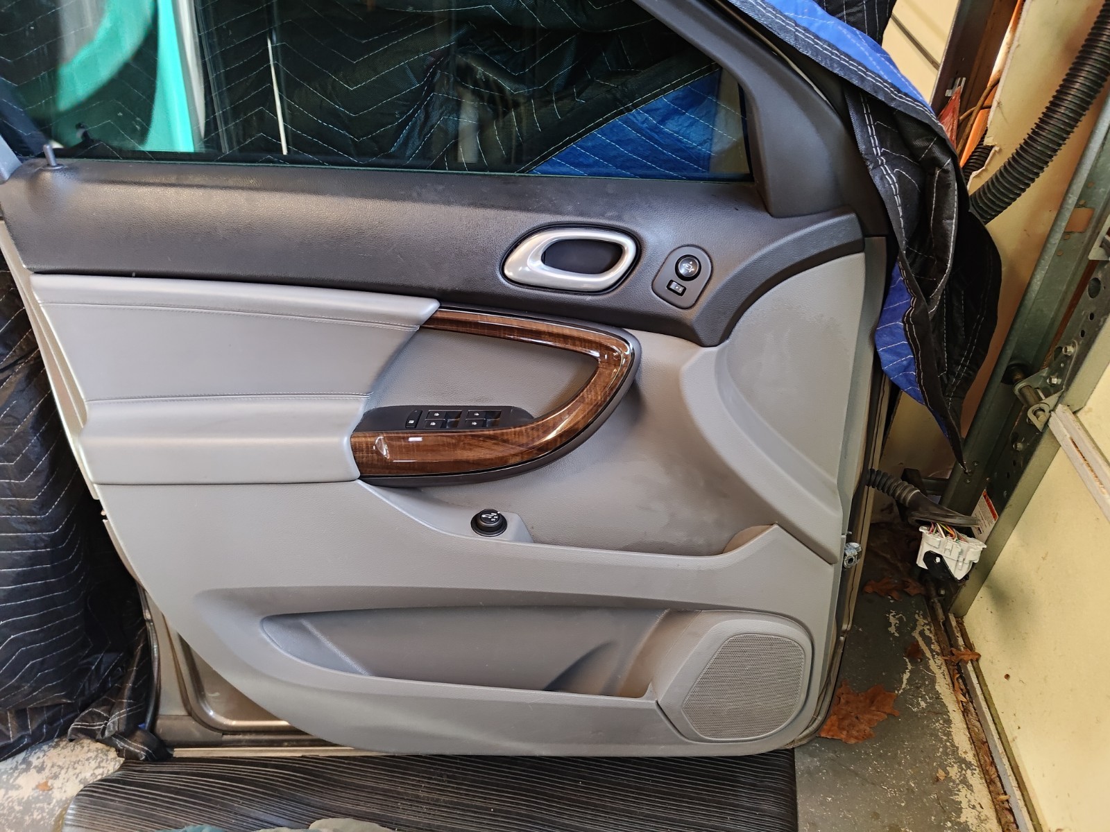 Saab 9-4x Front Driver LH Door Panel Saab 9-4x Front Driver LH Door Panel