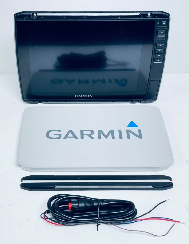 Garmin ECHOMAP Ultra 106sv 10\