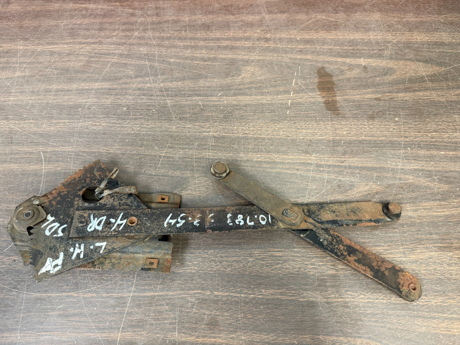 1953 1954 CHEVY 4 DOOR LH FRONT DOOR WINDOW REGULATOR NOS GM 926 1953 1954 CHEVY 4 DOOR LH FRONT DOOR WINDOW REGULATOR NOS GM 926