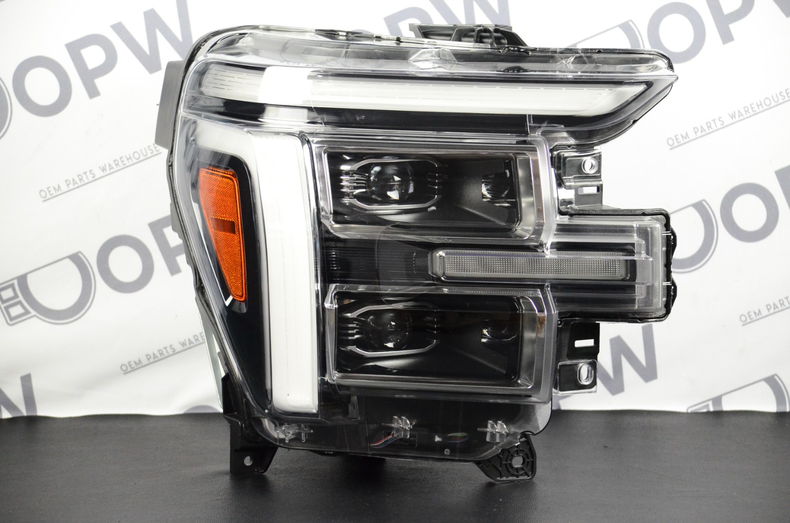 Perfect 2024-2026 Ford F-150 Active LED Headlight Chrome Adaptive Right RH OEM