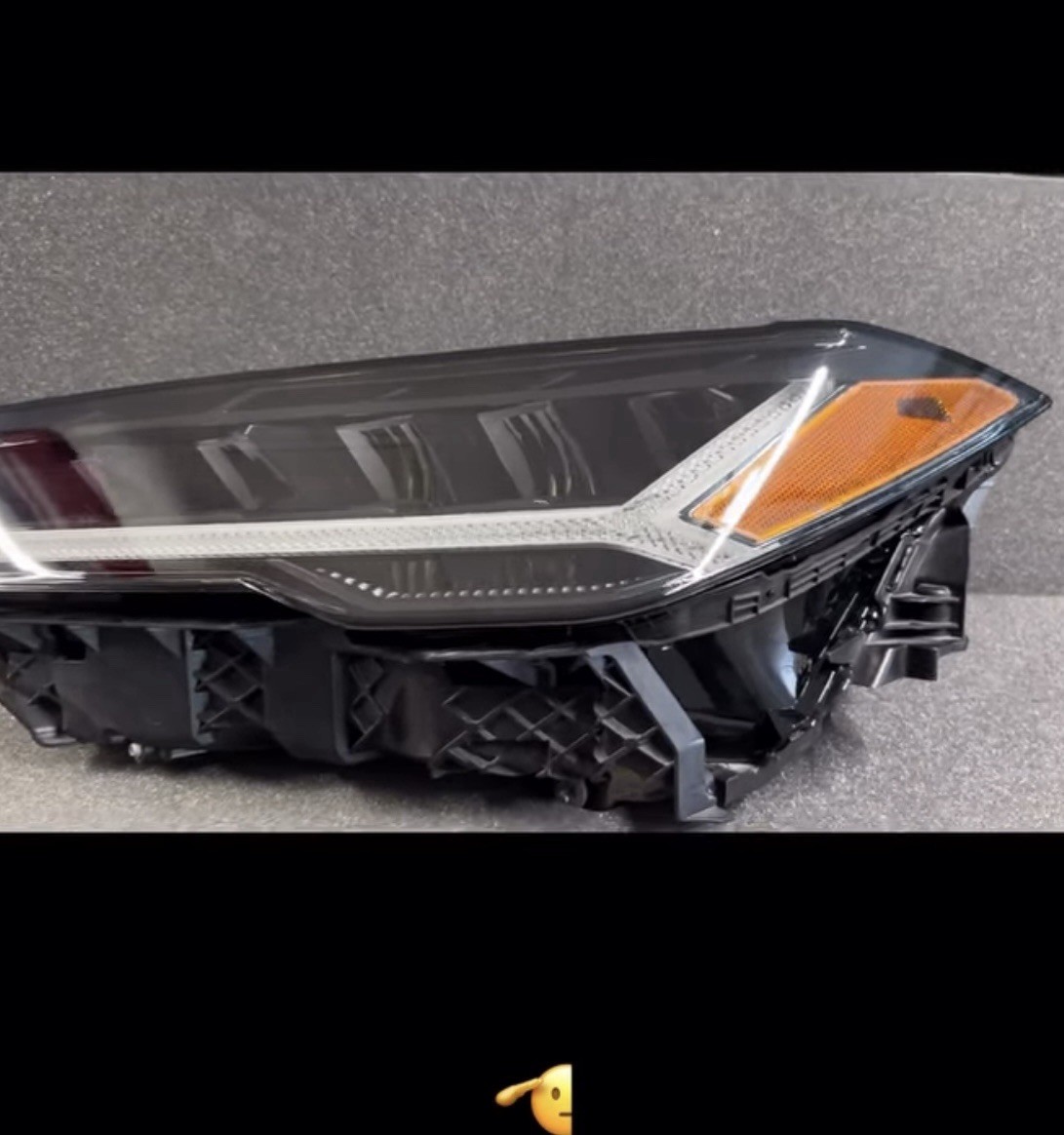 2018–2022 Lamborghini Urus Headlight Lens Replacement Service