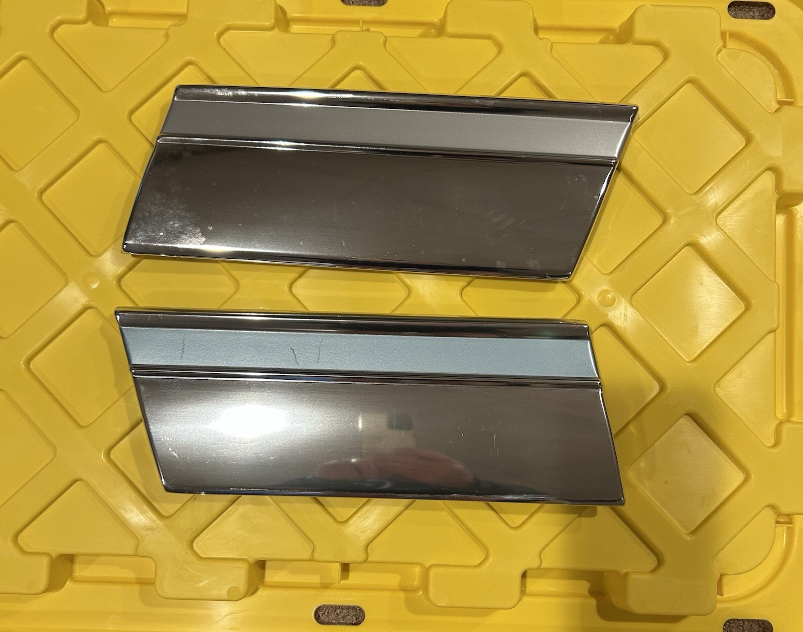 1973-1977 Monte Carlo NOS Rear Of Front Wheel Rocker Trim. Part Numbers 360951/2