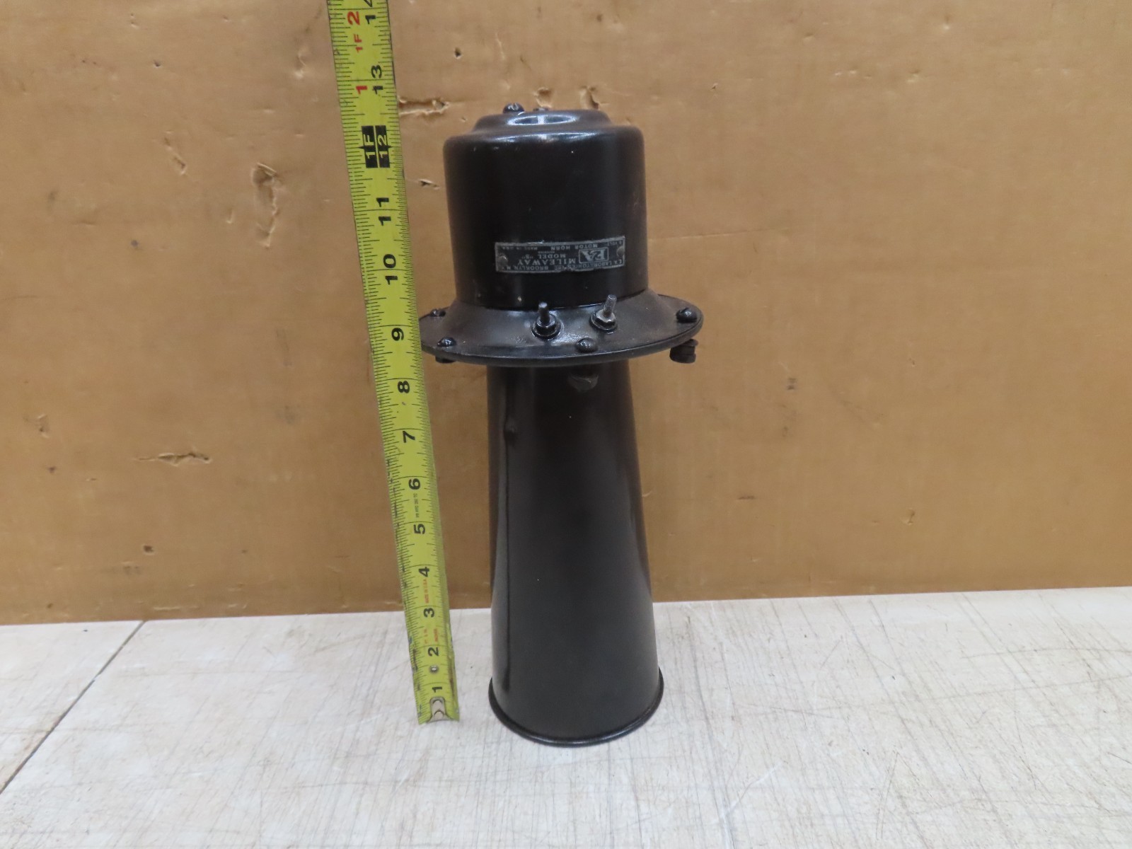 VTG EA LABS AH-OOO-GAH A-OOGA AHOOGA HORN RAT ROD HOT ROD COUPE MODEL A T 6v VTG EA LABS AH-OOO-GAH A-OOGA AHOOGA HORN RAT ROD HOT ROD COUPE MODEL A T 6v