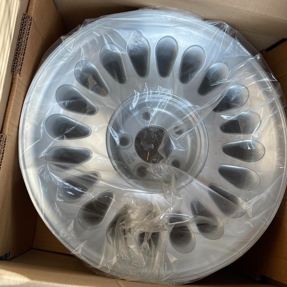 NEW 1998 1999 Mercury Grand Marquis NOS OEM Silver 5 Bolt 16x7 Alloy Wheel Rim