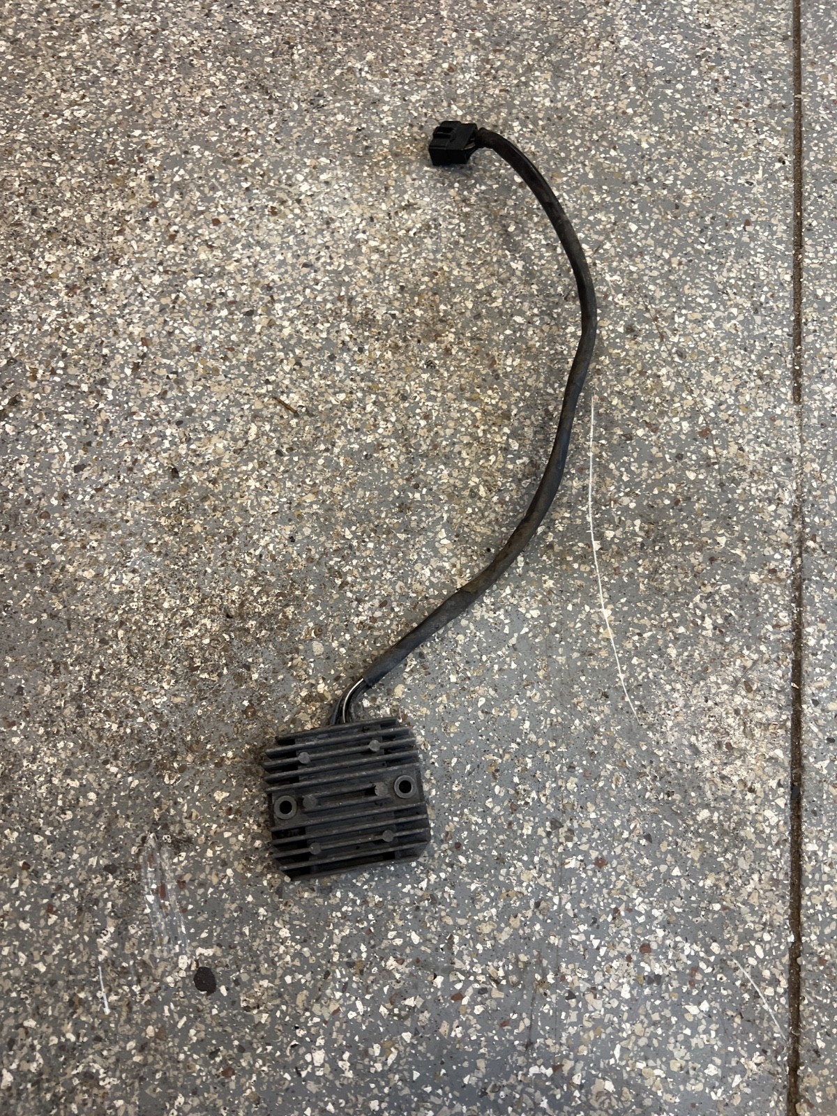 99-08 Kawasaki Vulcan Classic VN1500 Rectifier Voltage Regulator Control 99-08 Kawasaki Vulcan Classic VN1500 Rectifier Voltage Regulator Control