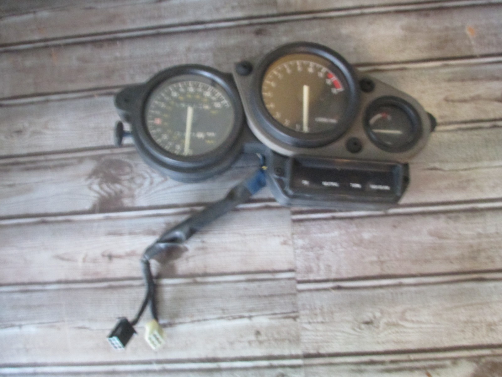 1990-1997 Yamaha FZR 600 OEM Speedometer Speedo 3HE-83570-60-00