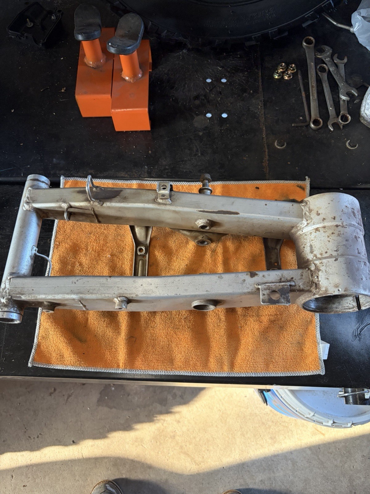 1985 Honda 350x Oem Swingarm 1985 Honda 350x Oem Swingarm