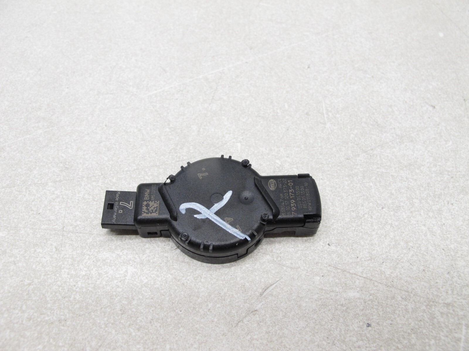 14-23 BMW F48 X1 2 3 4 5 6 7 WINDSHIELD RAIN LIGHT SOLAR SENSOR OEM 012125