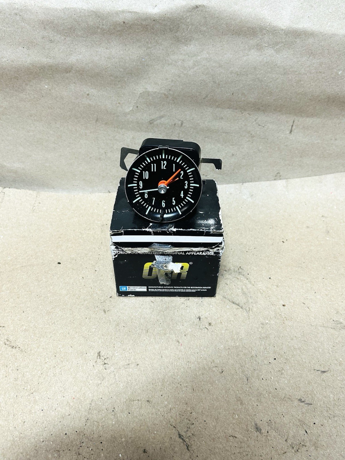 1967 Camaro Firebird Console Clock - New - OER Reproduction F Body 1967 Camaro Firebird Console Clock - New - OER Reproduction F Body