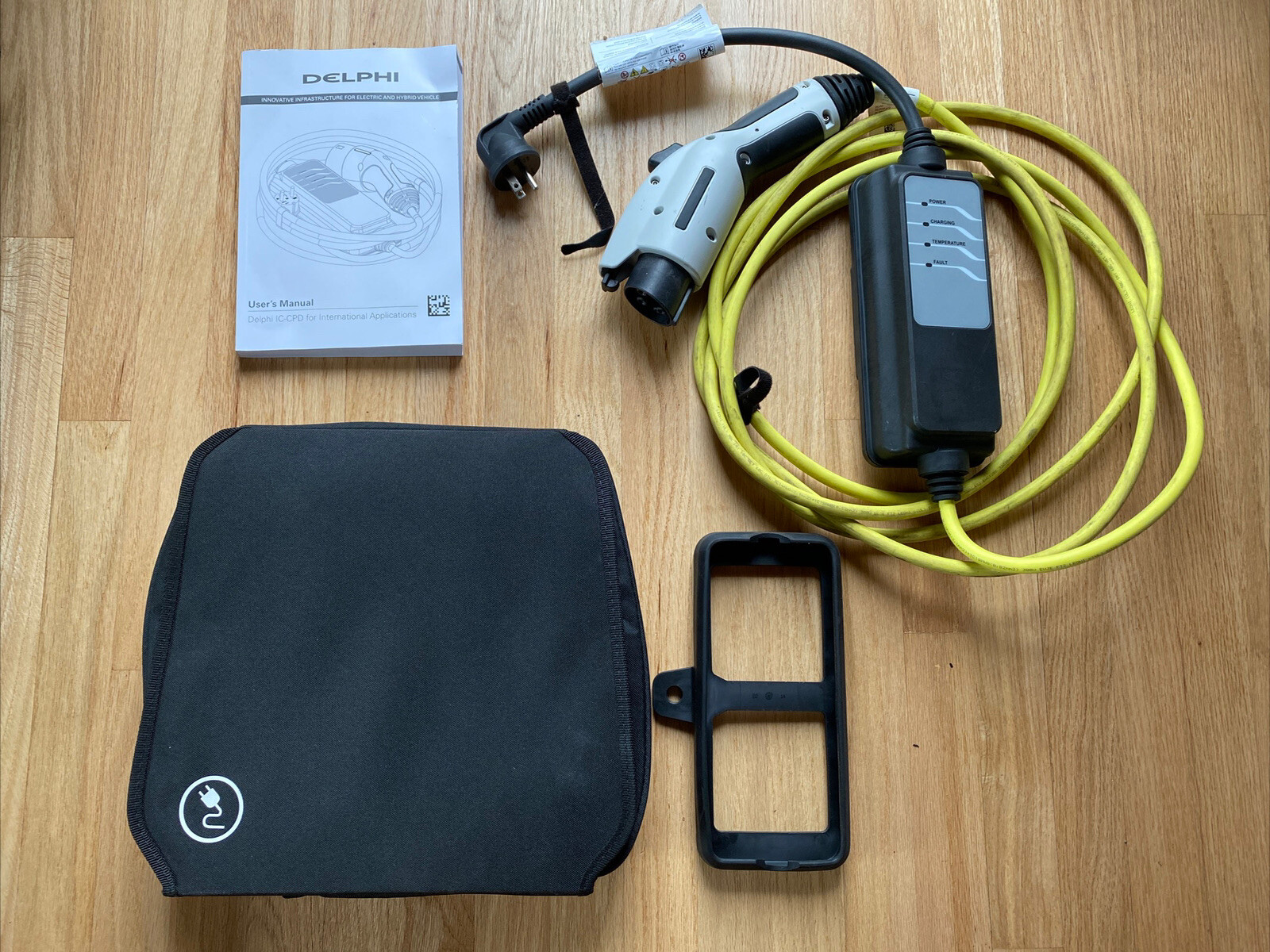 BMW M5 / M5 Touring EV Car Charger OEM Charging Cable Cord Plug-in Hybrid BMW M5 / M5 Touring EV Car Charger OEM Charging Cable Cord Plug-in Hybrid