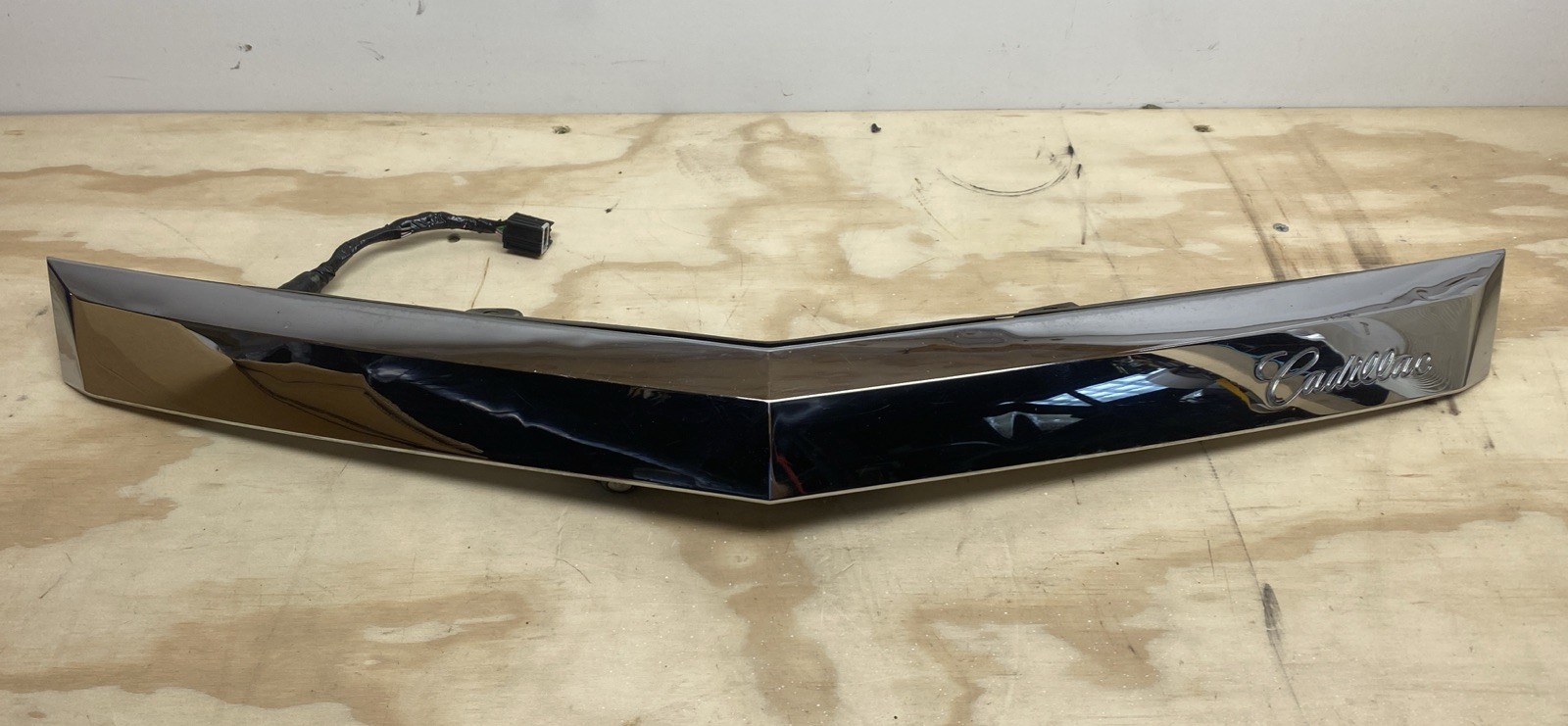 2011 - 2014 Cadillac CTS Coupe 3.6 Trunk Chrome Trim Molding Panel OEM 2011 - 2014 Cadillac CTS Coupe 3.6 Trunk Chrome Trim Molding Panel OEM