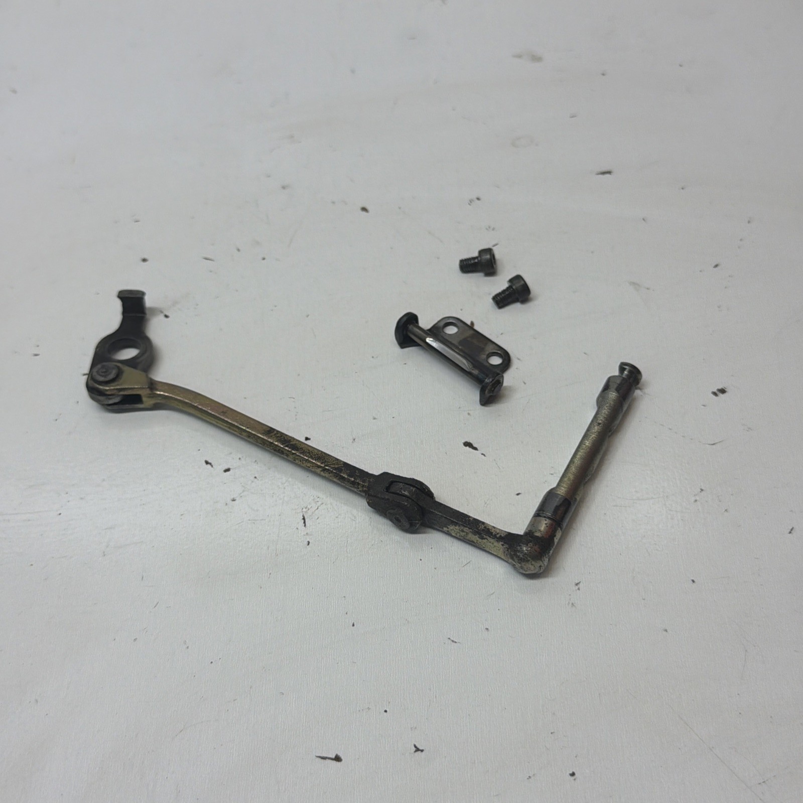 90 - 98 YAMAHA YZ 250 OEM POWERVALVE LINKAGE ARM 90 - 98 YAMAHA YZ 250 OEM POWERVALVE LINKAGE ARM