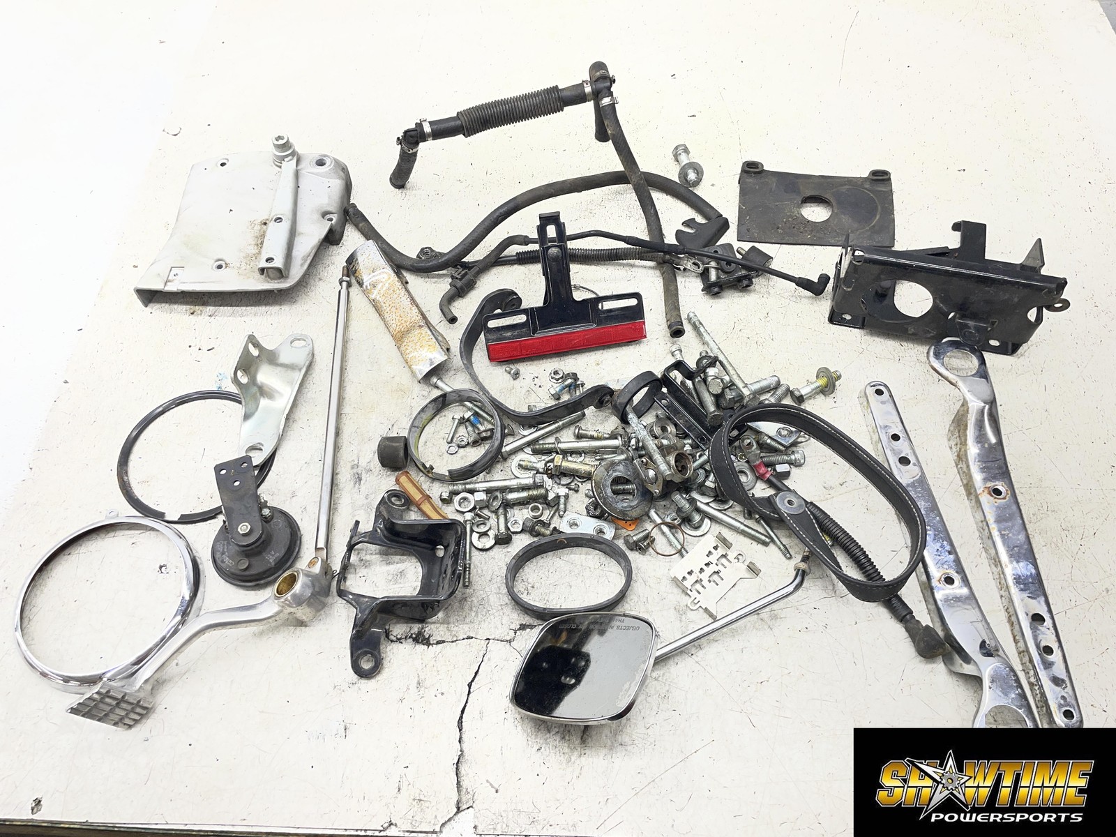 98-03 HARLEY-DAVIDSON SPORTSTER 883 XL883C PARTS HARDWARE LOT 98-03 HARLEY-DAVIDSON SPORTSTER 883 XL883C PARTS HARDWARE LOT
