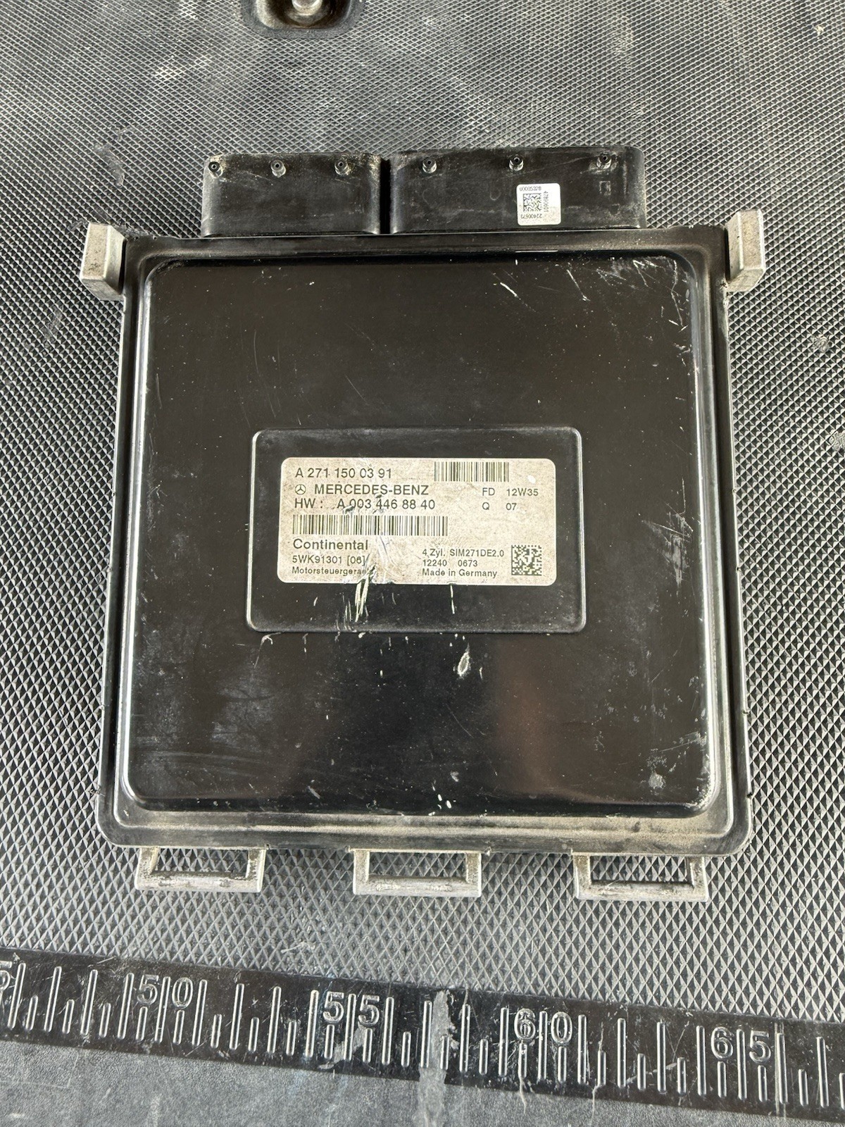 12-15 Mercedes Benz W204 C250 ECU ECM Engine Computer Control Module A2711500391 12-15 Mercedes Benz W204 C250 ECU ECM Engine Computer Control Module A2711500391