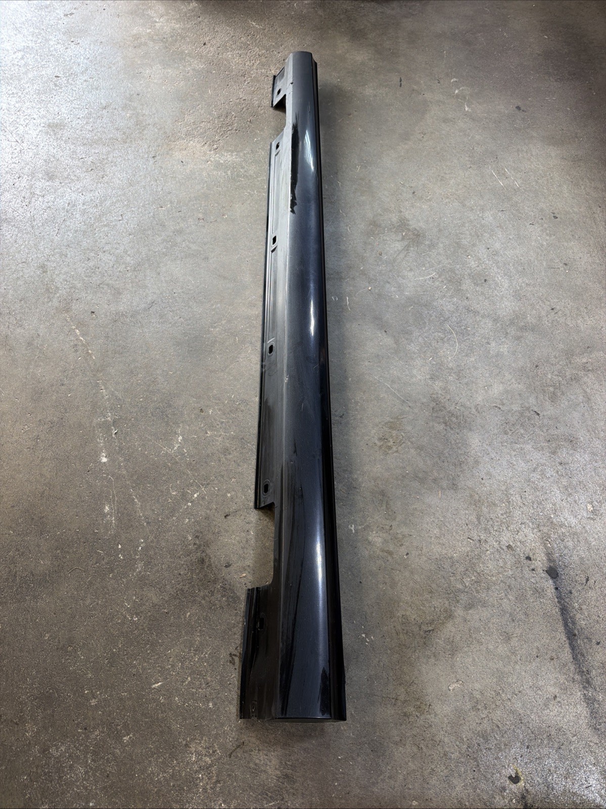 2014 - 2019 MERCEDES CLA250 C117 LEFT DRIVER SIDE SKIRT ROCKER PANEL MOLDING OEM