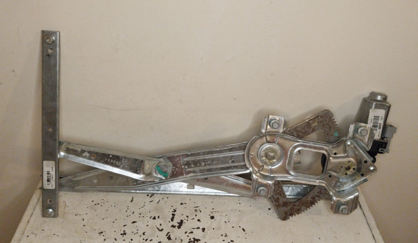 1999-10 Ford S-Series Super Duty Excursion Motorcraft Window Regulator Assy