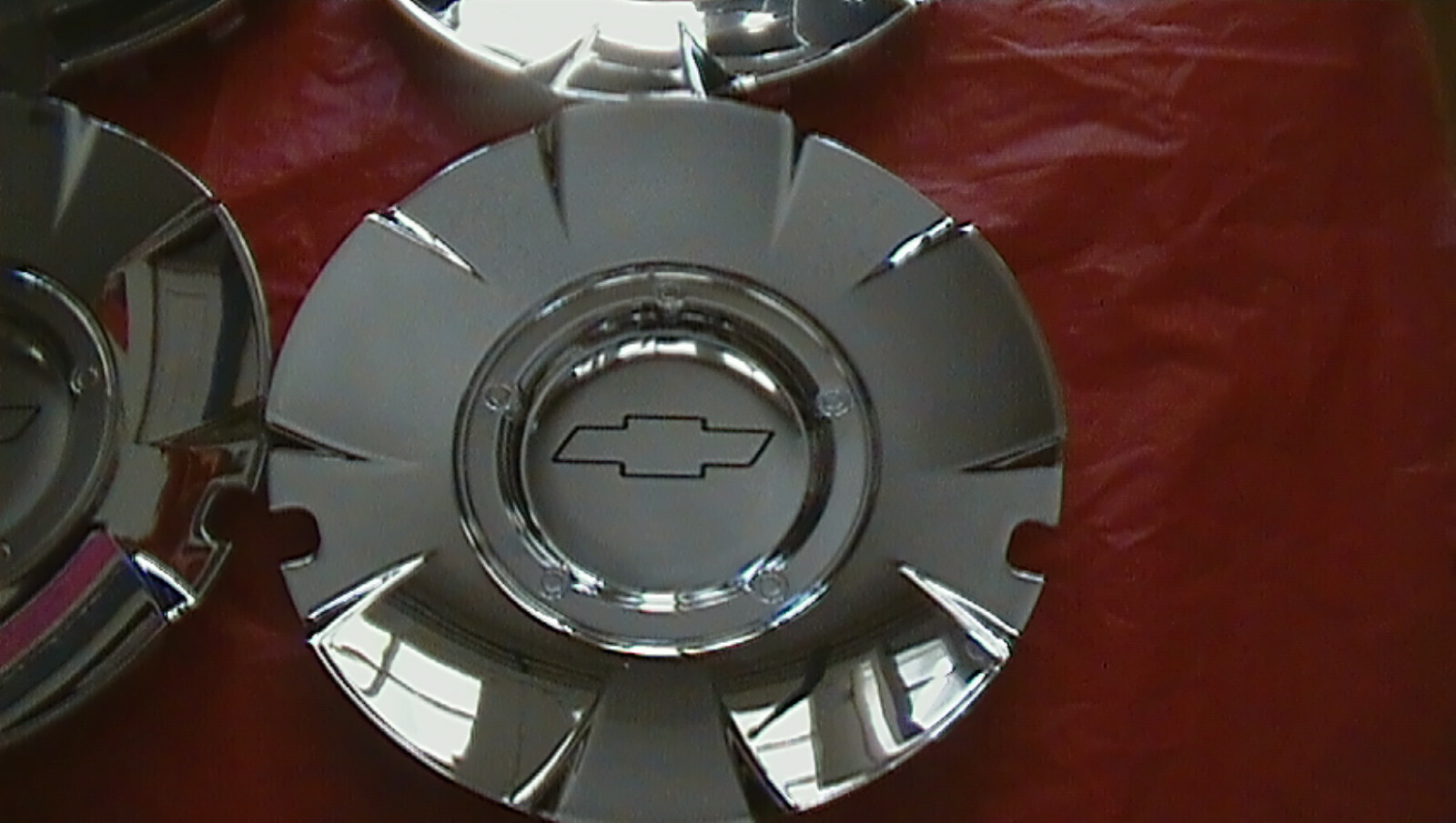 1PC Fits Chevy Silverado SS Suburban 1500 chrome center caps hubcaps 1PC