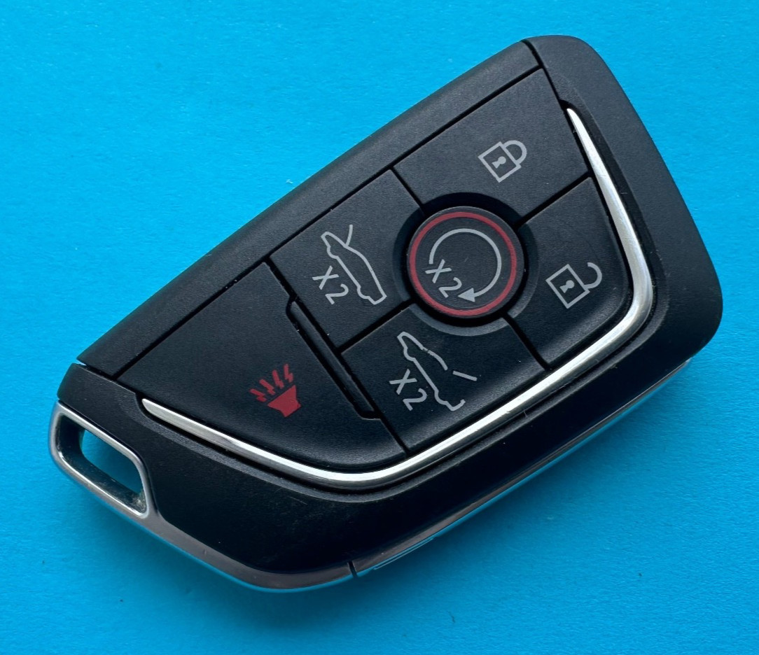 OEM 2020-2024 CHEVROLET CORVETTE C8 SMART KEY PROXIMITY REMOTE FOB 13538851 RARE OEM 2020-2024 CHEVROLET CORVETTE C8 SMART KEY PROXIMITY REMOTE FOB 13538851 RARE