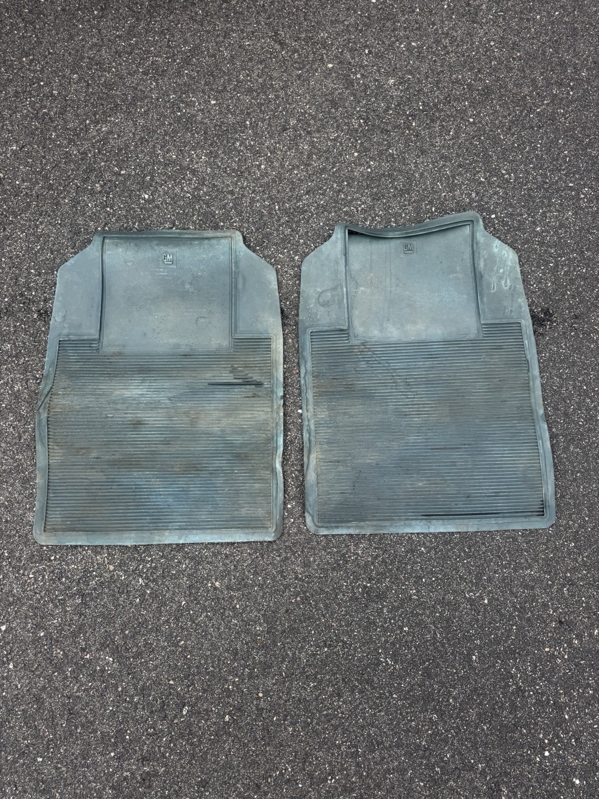 88-98 GM OBS Chevy GMC 1500 Tahoe Yukon 2 Front Blue Floor Mats OEM