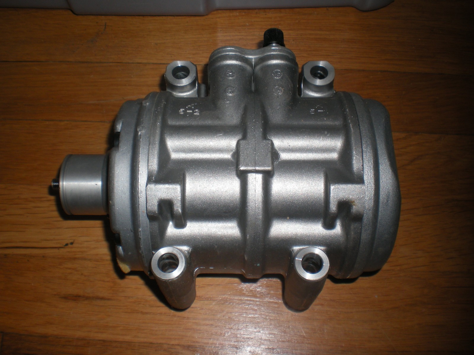 NOS 1984 85 86 87 FORD ESCORT AIR CONDITIONING COMPRESSOR NOS 1984 85 86 87 FORD ESCORT AIR CONDITIONING COMPRESSOR