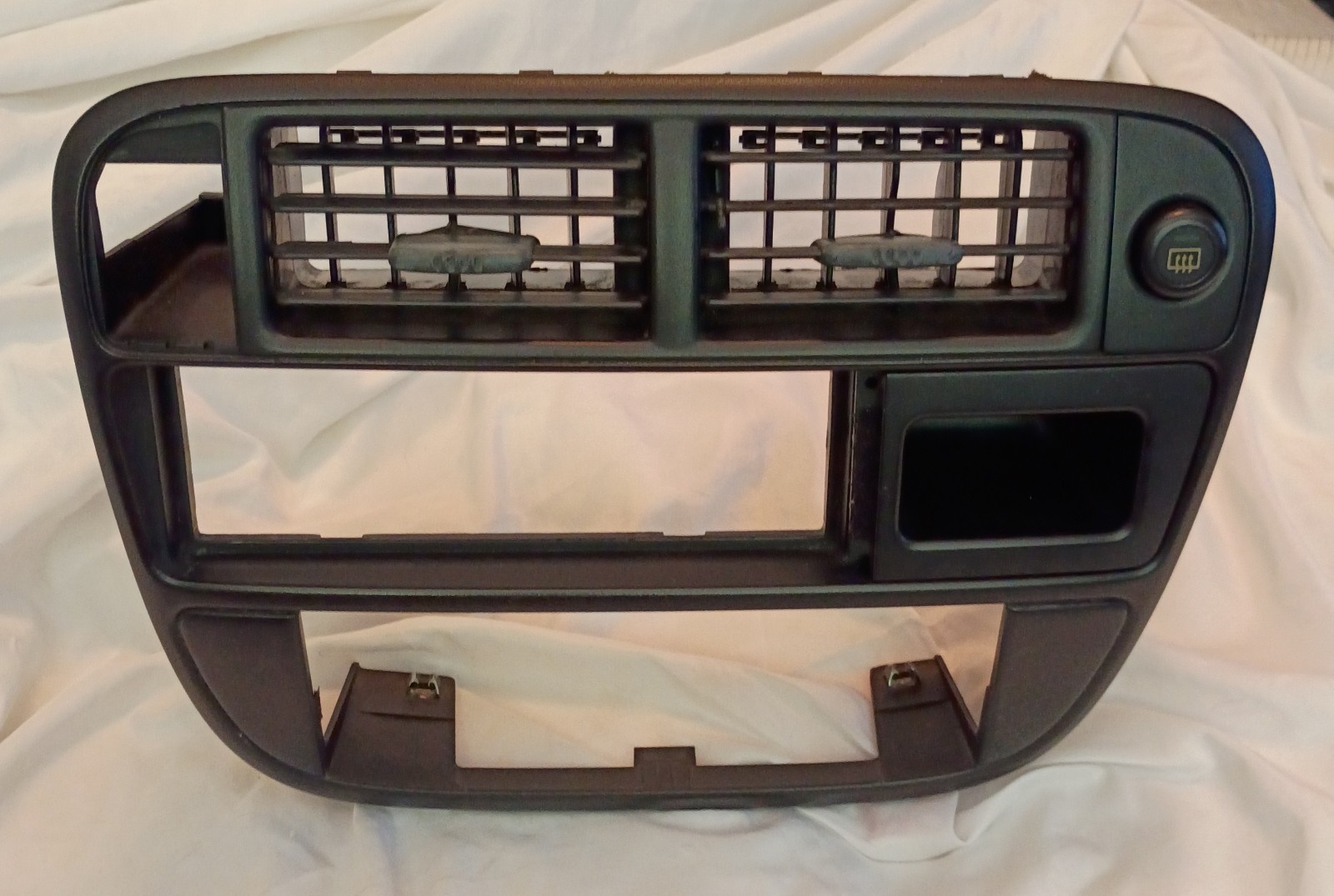 ⭐ 1996-1998 HONDA CIVIC OEM CLIMATE CONTROL/RADIO BEZEL ⭐ ⭐ 1996-1998 HONDA CIVIC OEM CLIMATE CONTROL/RADIO BEZEL ⭐