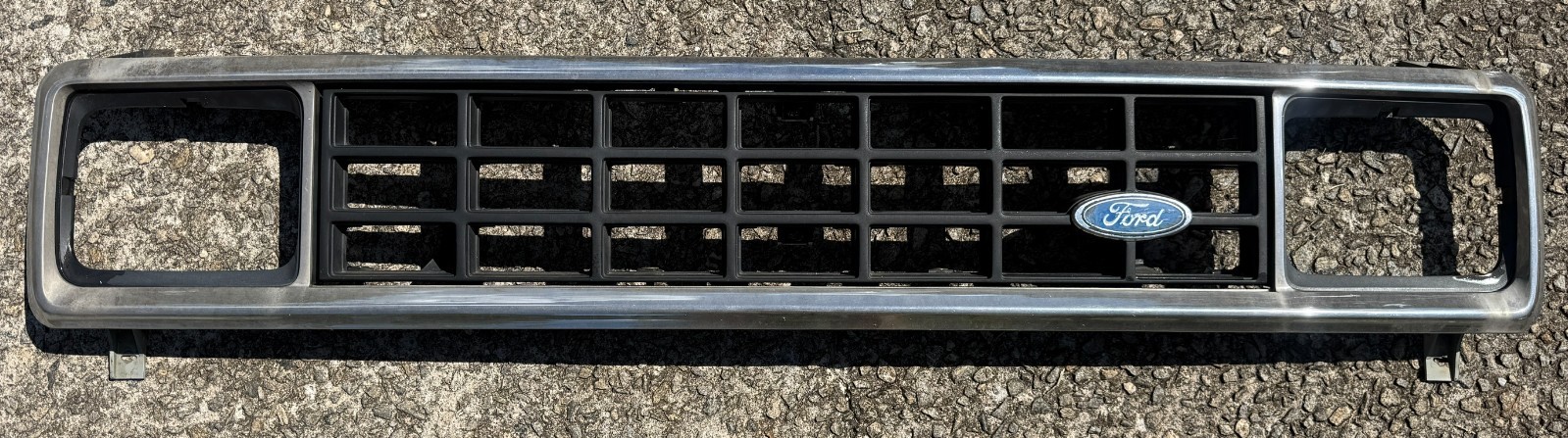 1983-1988 Ford Ranger Bronco II Front Grille Grill Chrome/Black Factory OEM E27B