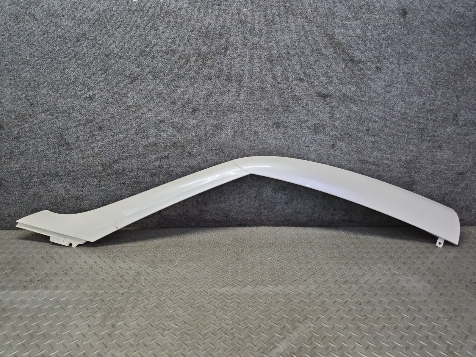 09-20 NISSAN 370Z Z34 COUPE FRONT LEFT EXTERIOR A PILLAR MOLDING WHITE OEM