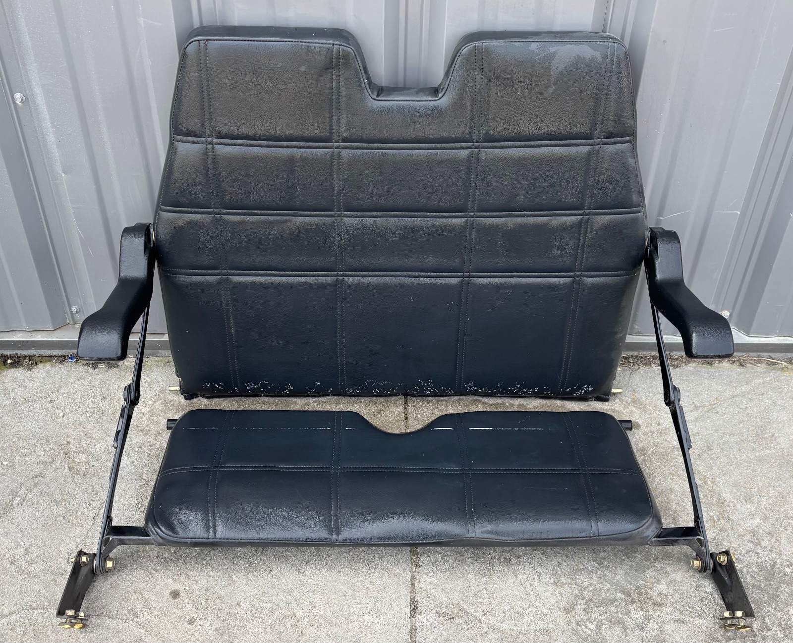 1988-91 Volvo 740 Wagon 3rd Row Booster Seat Assembly BLACK RARE OEM 3529034 1988-91 Volvo 740 Wagon 3rd Row Booster Seat Assembly BLACK RARE OEM 3529034