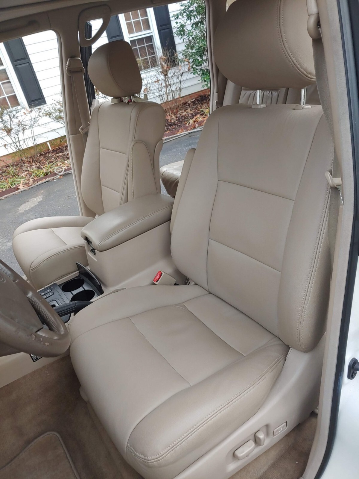 Lexus GX470 2002–2009 Synthetic Leather Seat Covers In Tan Beige Color + Console