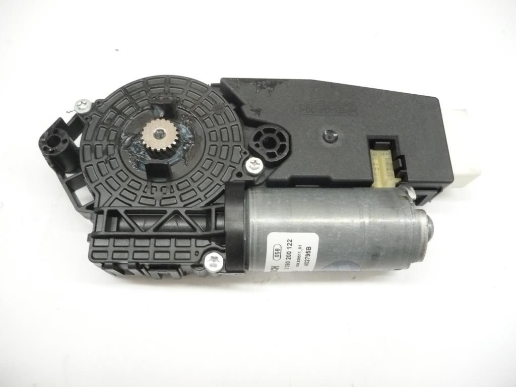 2018-2020 Mercedes Benz C300 GLC300 GLC350e Sunroof Motor A2059002729 OEM A1