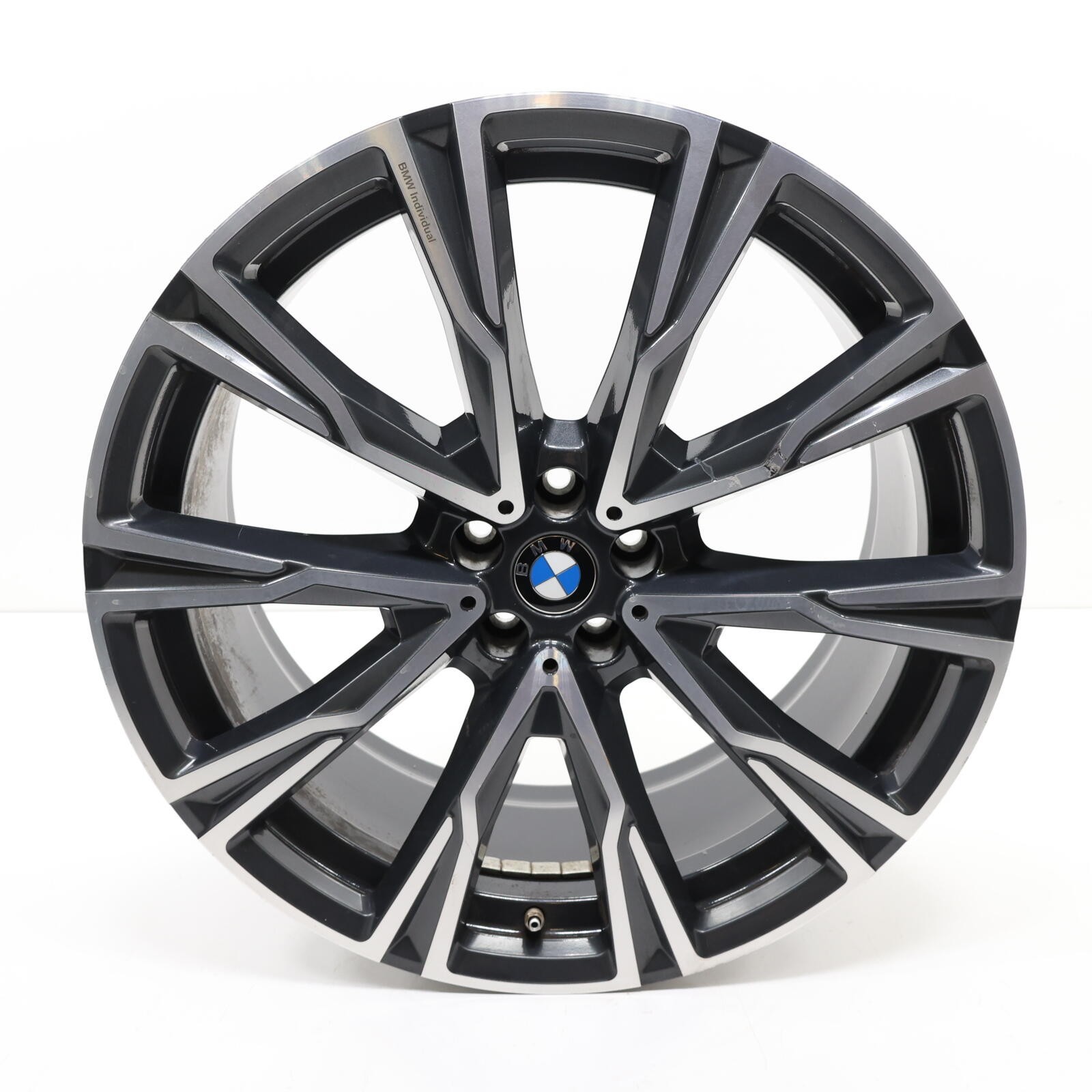 2020 - 2026 BMW X7 G07 M50I FRONT WHEEL RIM ALUMINUM 22X9.5J ET32 OEM 8074222 2020 - 2026 BMW X7 G07 M50I FRONT WHEEL RIM ALUMINUM 22X9.5J ET32 OEM 8074222