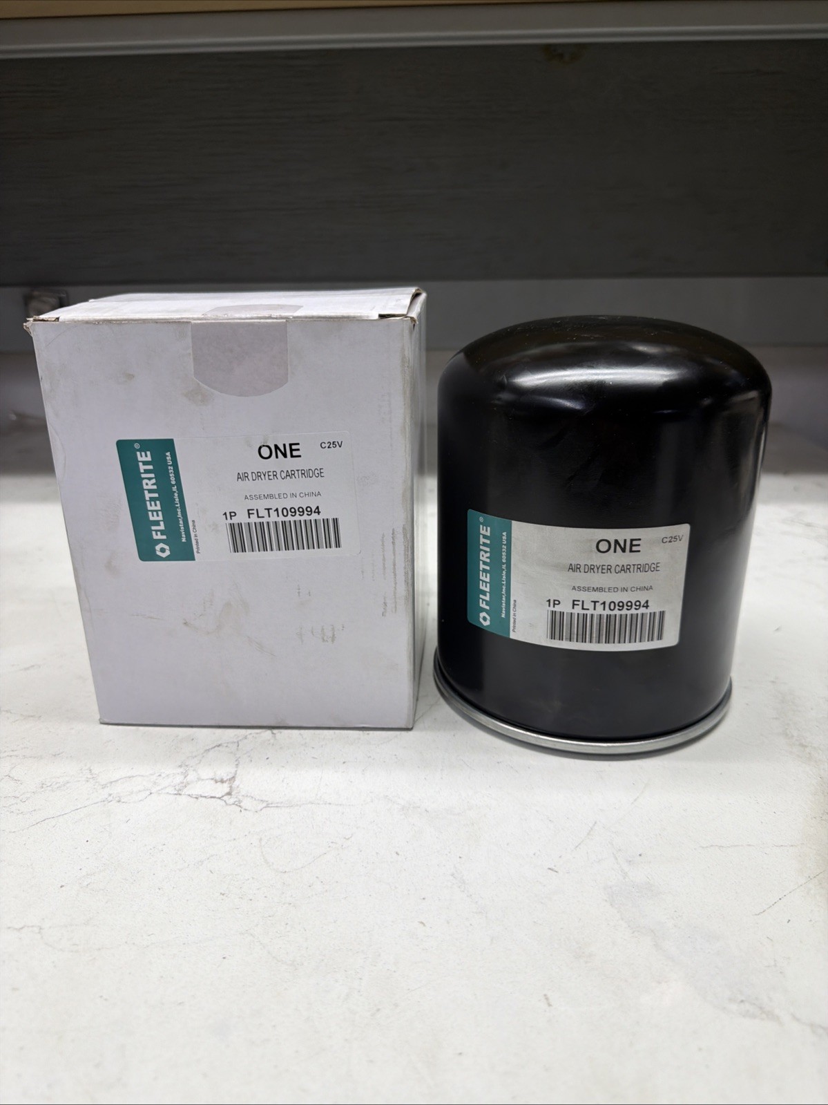 New Genuine Fleetrite FLT109994 Air Dryer Cartridge New Genuine Fleetrite FLT109994 Air Dryer Cartridge