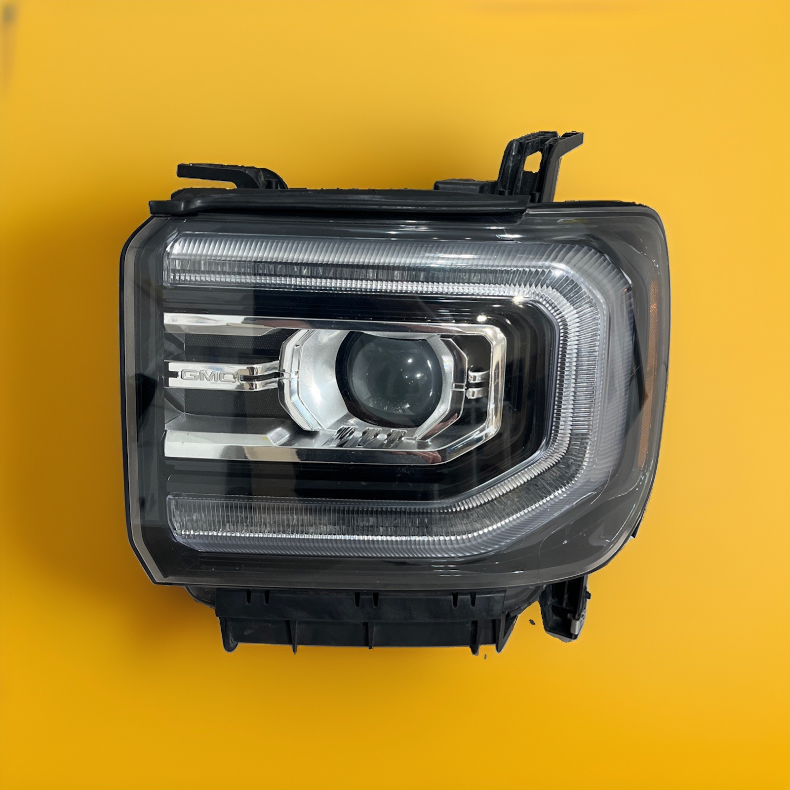 Tested OEM 2016-2018 GMC Sierra 1500 Denali Left Driver LED Headlight LED #E2 Tested OEM 2016-2018 GMC Sierra 1500 Denali Left Driver LED Headlight LED #E2
