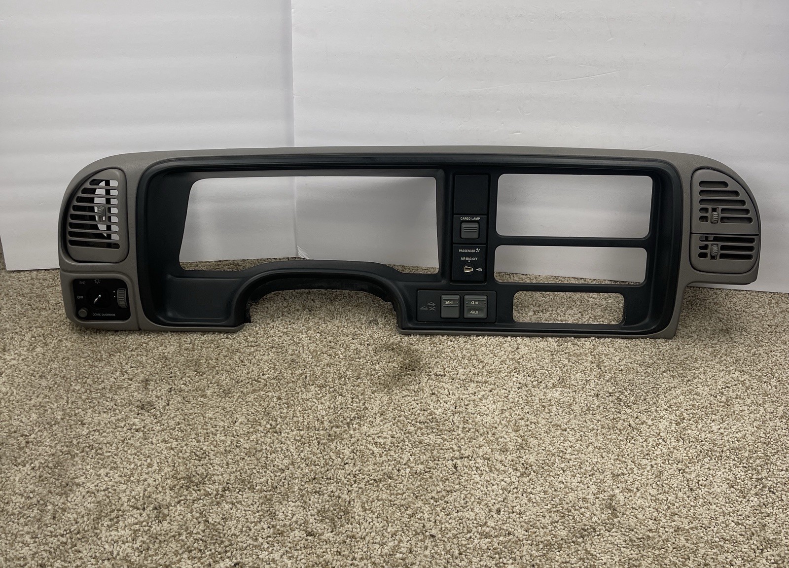 95-99 CHEVY GMC TRUCK SILVERADO CK Cluster Gauge Speedo Dash Bezel GRAY 95-99 CHEVY GMC TRUCK SILVERADO CK Cluster Gauge Speedo Dash Bezel GRAY